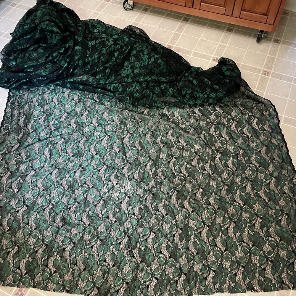 lace fabric Emerald Green & Black Approx 8 yards X 58” Nw Other